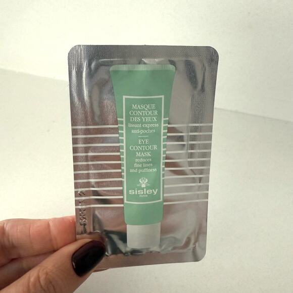 Sisley Luxury Skincare Sample Set - Picture 5 of 10